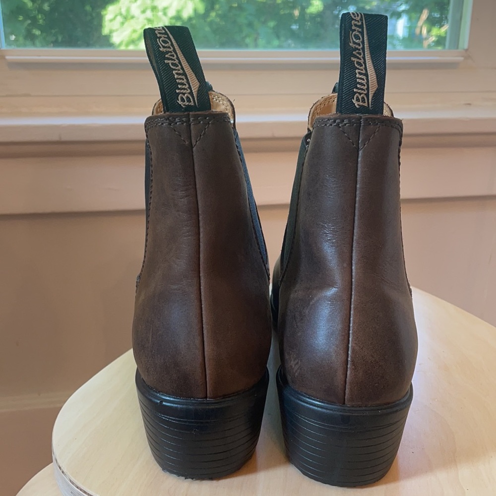 NEW Blundstone Antique Brown 1673 Heeled Boots